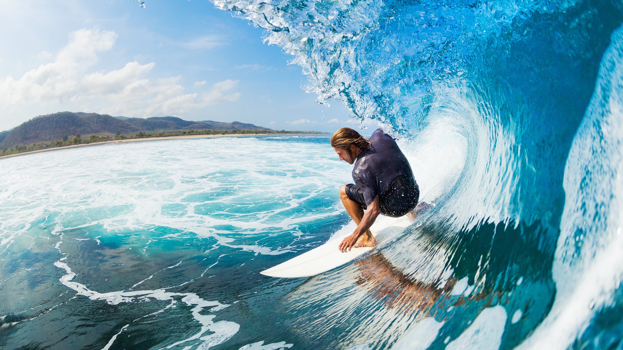 开云在线直播-赛场外的休闲娱乐：电竞与IP联动打造多元娱乐平台，电竞互动