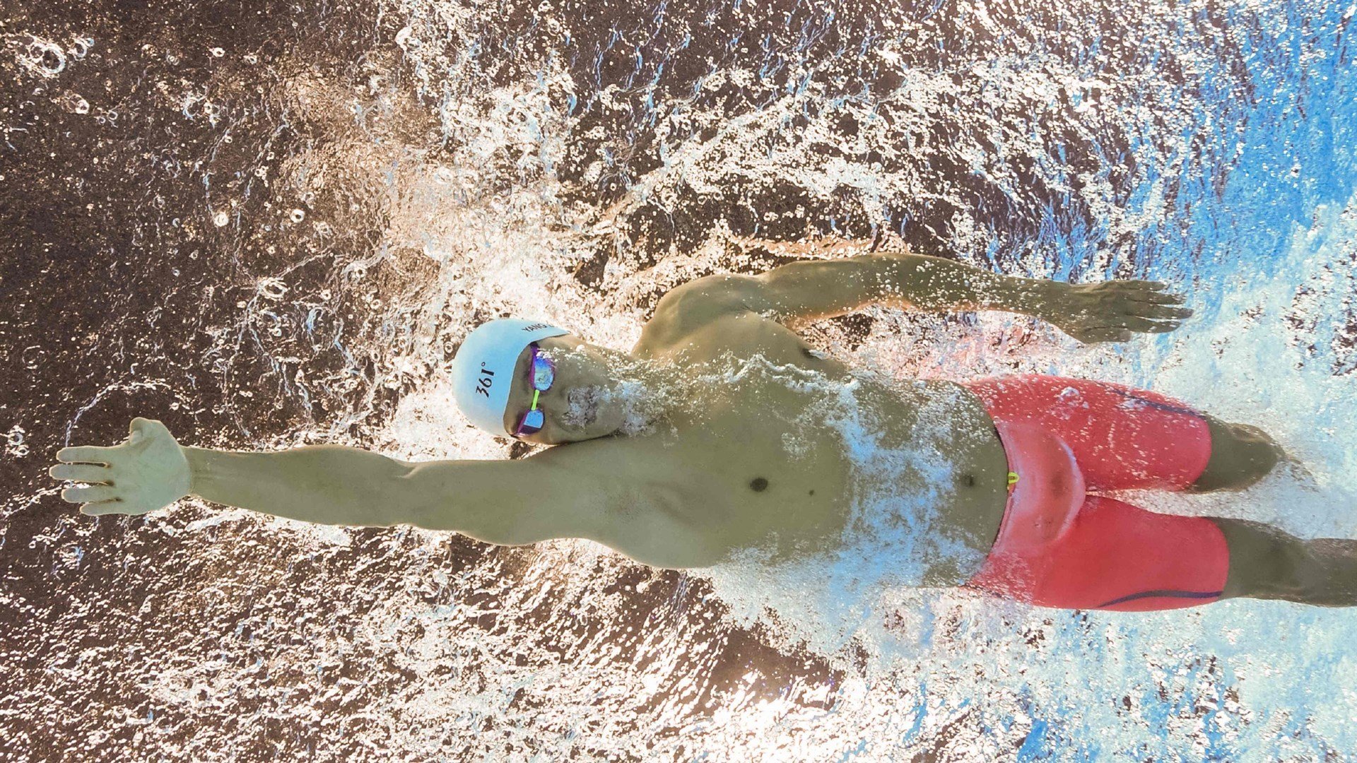 开云体育视频直播-自由泳短距离吉尔吉斯斯坦选手冲进前列，自由泳吉尼斯世界纪录